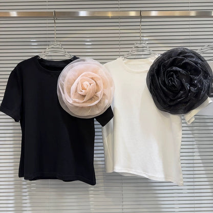 Internet celebrity style 2025 spring new niche hot girl mesh three-dimensional large flower design short short-sleeved T-shirt
