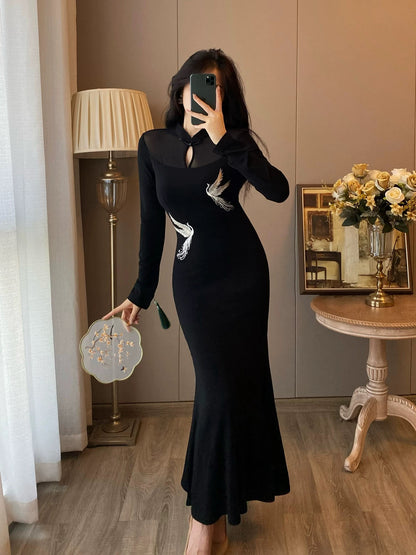 New Chinese style improved cheongsam dress for women 2024 autumn and winter new black knitted skirt temperament fishtail long skirt