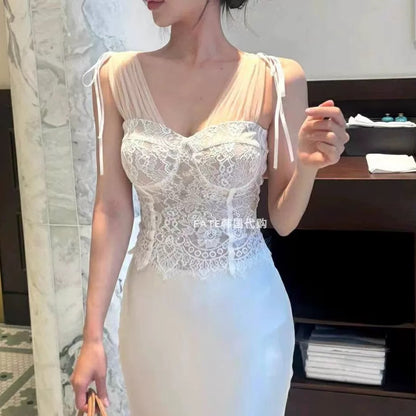 FATE Korean Import - High Hill New Sexy and Elegant V-Neck Lace-Trimmed Sleeveless Camisole Top for Women