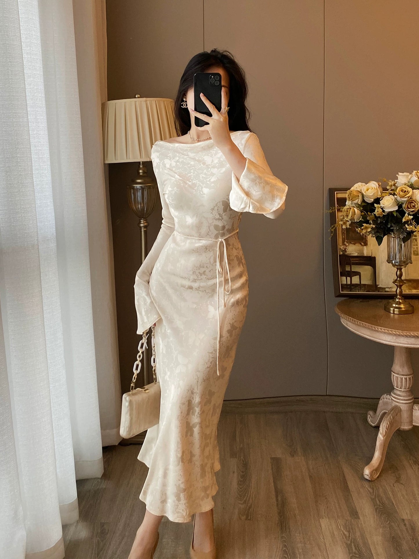 New Chinese style long-sleeved dress for women 2024 autumn new style super good-looking temperament slim retro hip-covering long dress