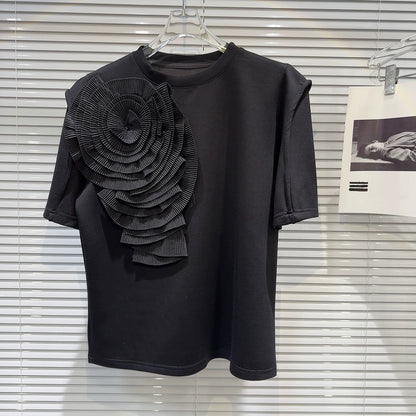 Internet celebrity style 2025 spring new niche pleated three-dimensional flower design pure color chic short-sleeved T-shirt for women