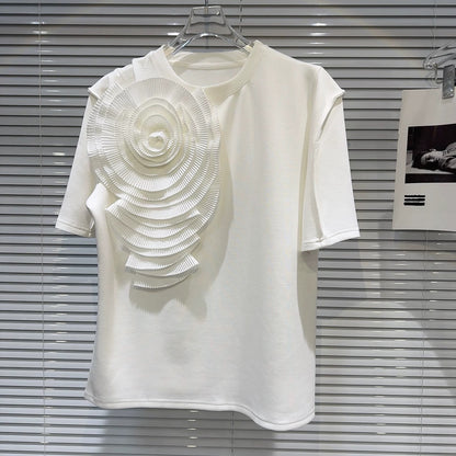 Internet celebrity style 2025 spring new niche pleated three-dimensional flower design pure color chic short-sleeved T-shirt for women