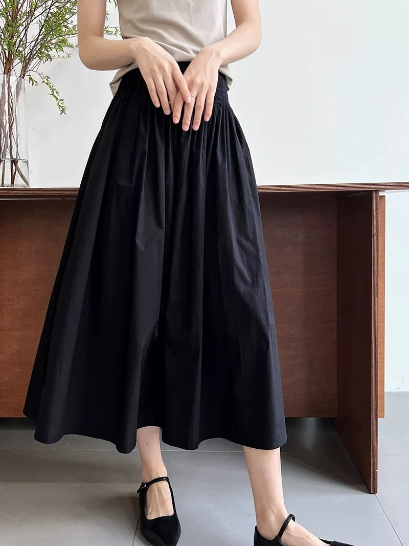 2026 Spring/Summer Women's High-Waisted A-Line White Pleated Midi Skirt with Elastic Waist and Flowing Flow