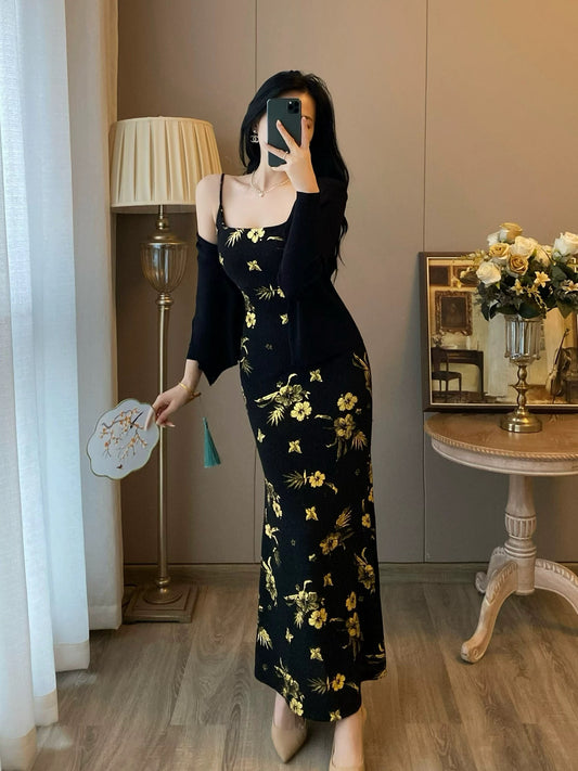 Retro floral suspender dress for women 2024 autumn new high-end niche black temperament slim long skirt