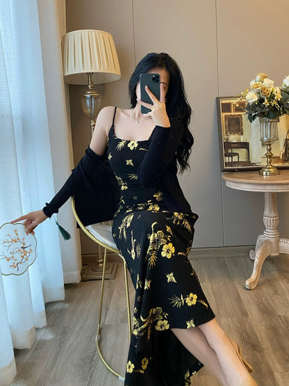 Retro floral suspender dress for women 2024 autumn new high-end niche black temperament slim long skirt