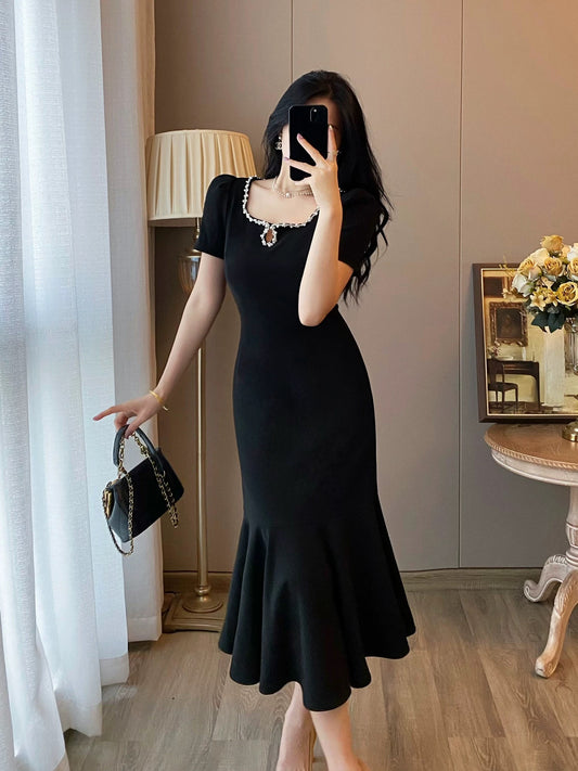 Black dress for women 2024 summer new style French retro Hepburn style high-end niche temperament fishtail long skirt