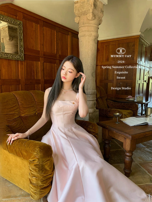 Mummy Cat lays eggs, high-end, exquisite and simple fishbone backless suspender light dress