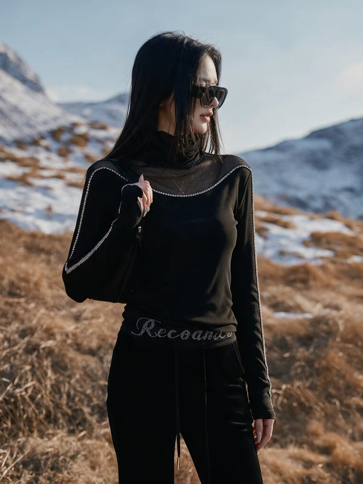 Beibei biuu] Fanrui 2026 New Collection: Mock-Neck Base-Layer Top with Contrast-Color Trim (B23472)
