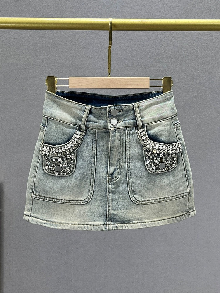Diamond-encrusted denim skirt for women, trendy 2024 new summer high-waisted slim fit ins European hip-hugging short skirt