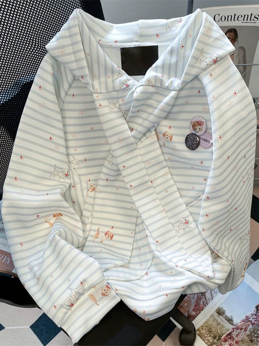 Artistic striped hooded sweatshirt with drawstring, perfect for early autumn, Korean style, with a soft, relaxed feel