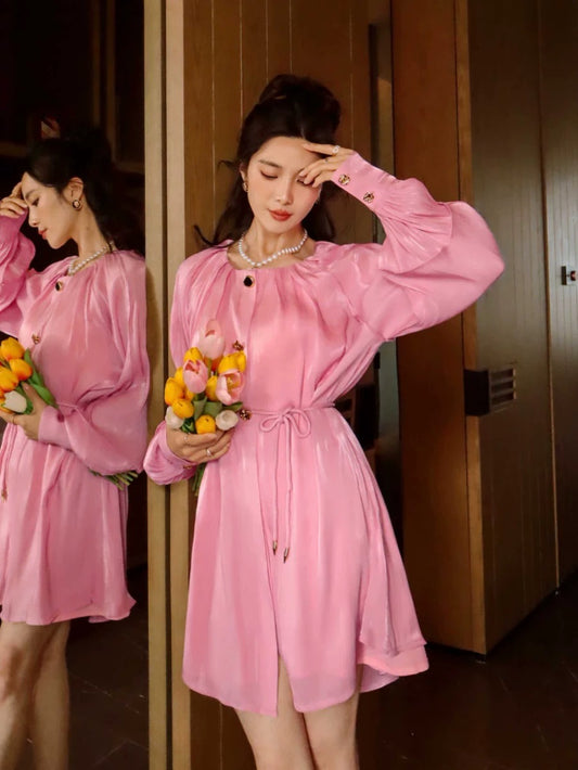 Sweet pink age-reducing French island wrinkles, beautiful and unique niche button design loose sun protection shirt dress for women