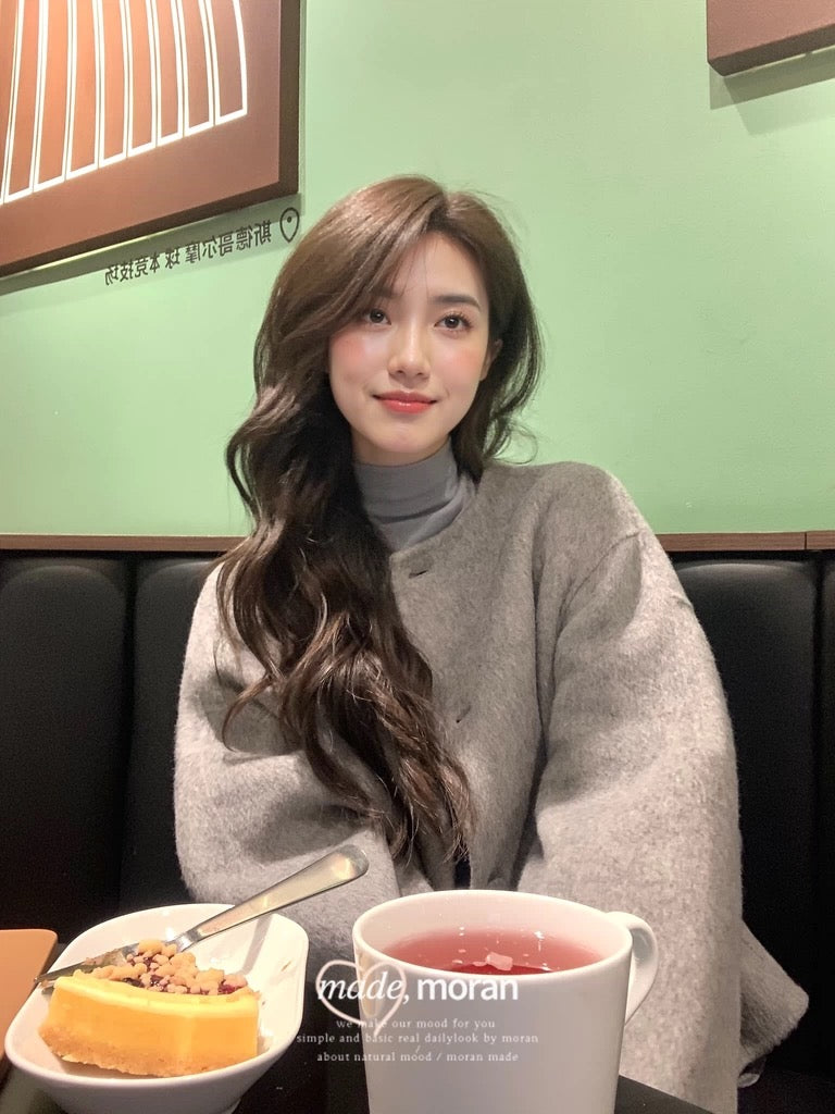 Winter wear a complete set of high-end and age-reducing fashion gray woolen short coat long skirt two-piece suit for women