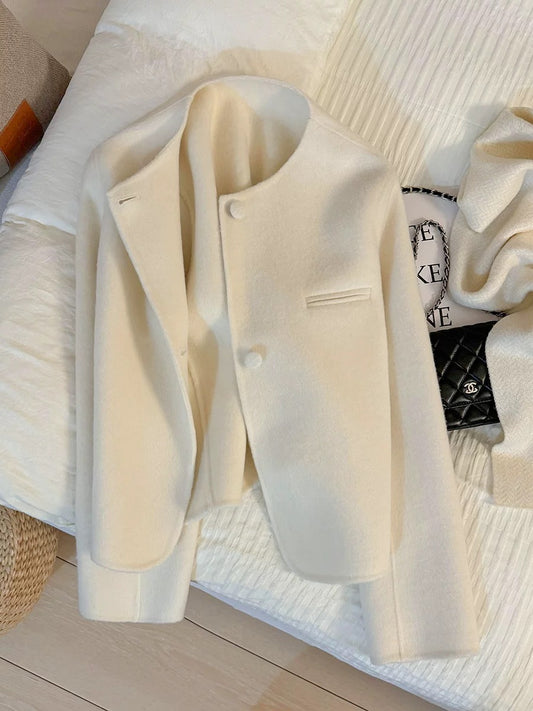 Off-white French-style double-faced cashmere coat for women, new autumn/winter 2025 style, super beautiful and chic short jacket.