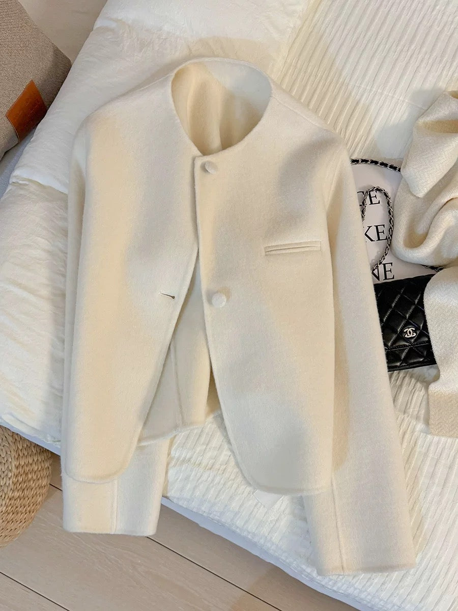Off-white French-style double-faced cashmere coat for women, new autumn/winter 2025 style, super beautiful and chic short jacket.