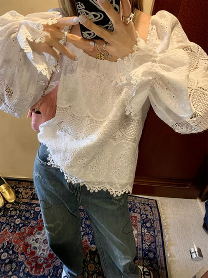 Distinctive & Refined: Women's Long-Sleeve White French-Style Shirt with a Unique Square Neckline (Early Autumn 2026 Collection)