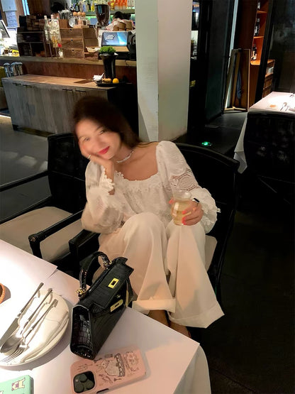 Distinctive & Refined: Women's Long-Sleeve White French-Style Shirt with a Unique Square Neckline (Early Autumn 2026 Collection)