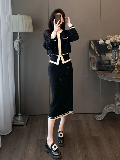 Autumn and winter clothing is paired with a complete set of small fragrant knitted suits and skirts, a fashionable and high-end sweater and skirt two-piece set