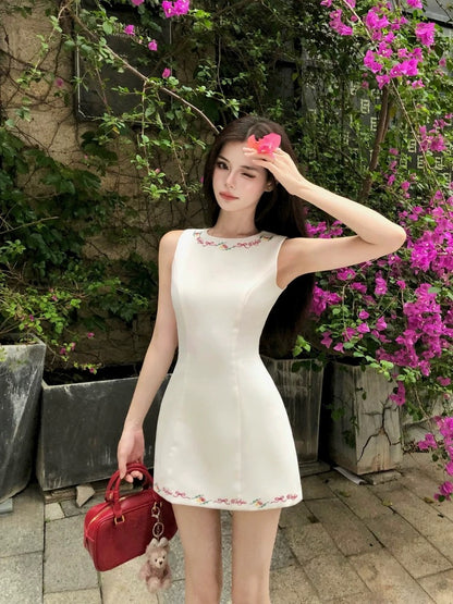 WAHJU Falling Flowers for Faith New Summer Flower Embroidery Design Slimming Sleeveless A-Line Dress