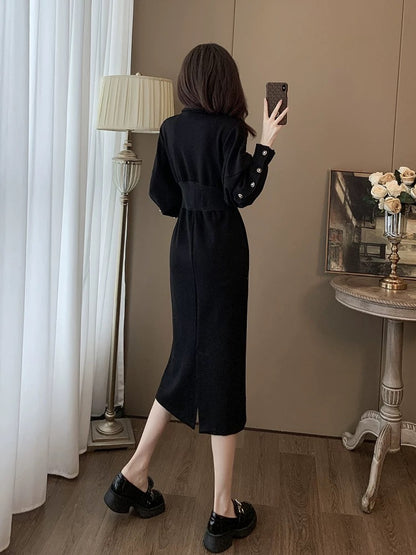 Black French unique dress for women in autumn and winter, slim waist, slimming temperament, super good-looking v-neck plus velvet skirt