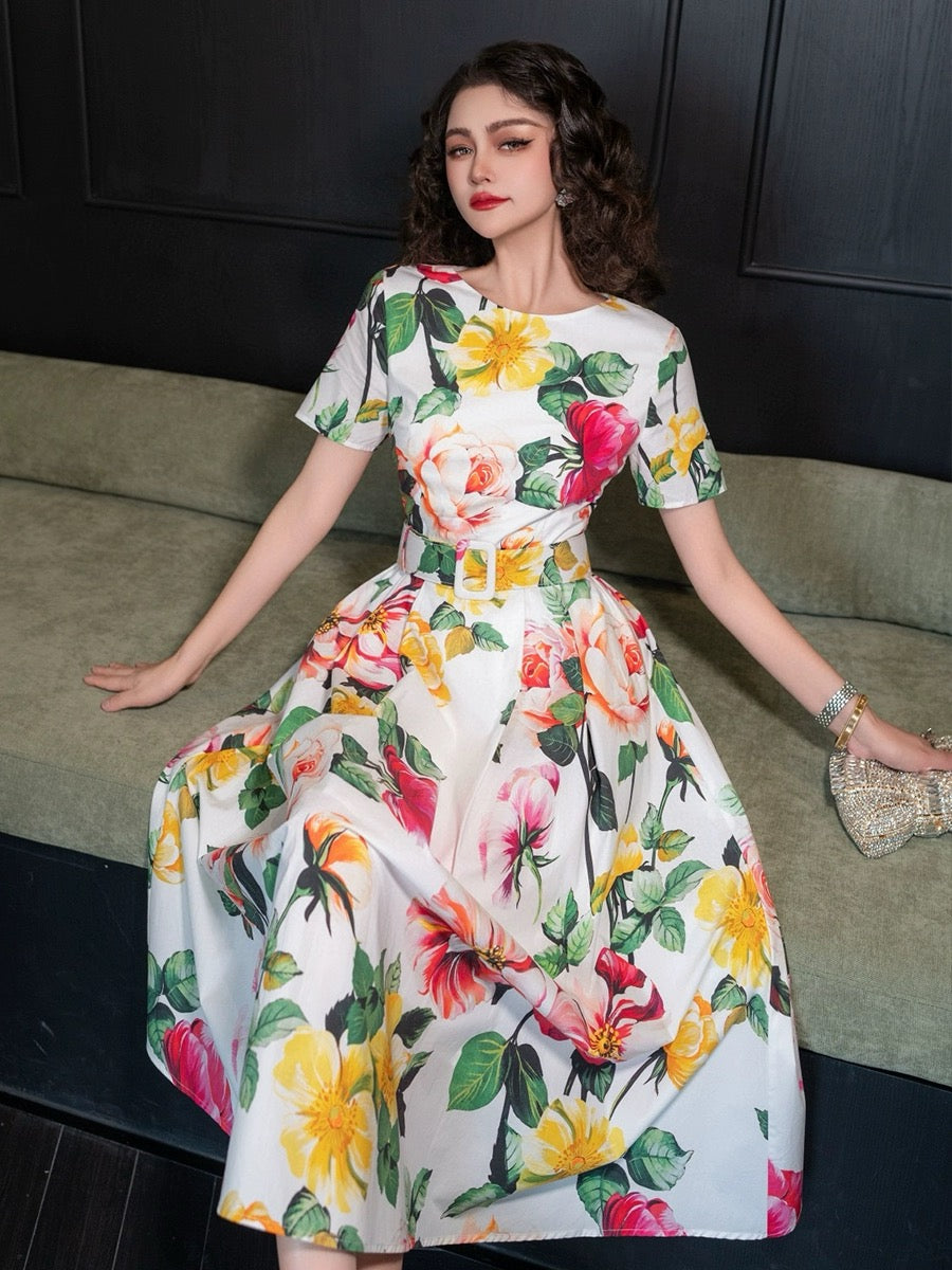 2024 summer retro French romantic printed flower skirt mid-length temperament age-reducing dress western style flower skirt