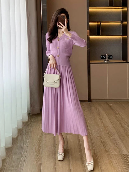 Xiaoxiangfeng fashionable temperament high-end casual purple knitted sweater pleated skirt two-piece suit for women in autumn and winter