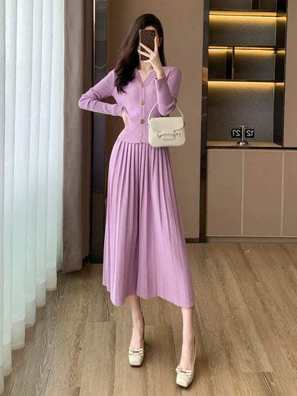 Xiaoxiangfeng fashionable temperament high-end casual purple knitted sweater pleated skirt two-piece suit for women in autumn and winter