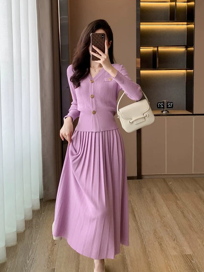 Xiaoxiangfeng fashionable temperament high-end casual purple knitted sweater pleated skirt two-piece suit for women in autumn and winter
