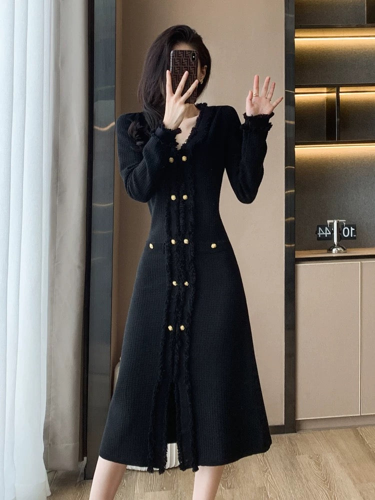 High-end, gentle, long sweater skirt, thickened and elegant, socialite V-neck inner bottoming knitted dress for women in autumn and winter