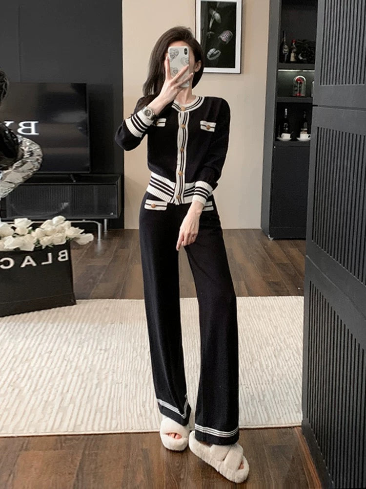 Xiaoxiangfeng knitted casual fashion suit for women, autumn style, age-reducing temperament, high-end sports wide-leg pants two-piece set