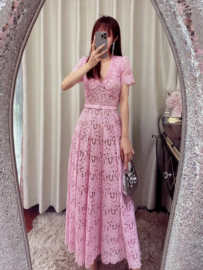 Dopamine wears a pink lapel sweet waist lace dress with a high-end tea break French temperament long skirt
