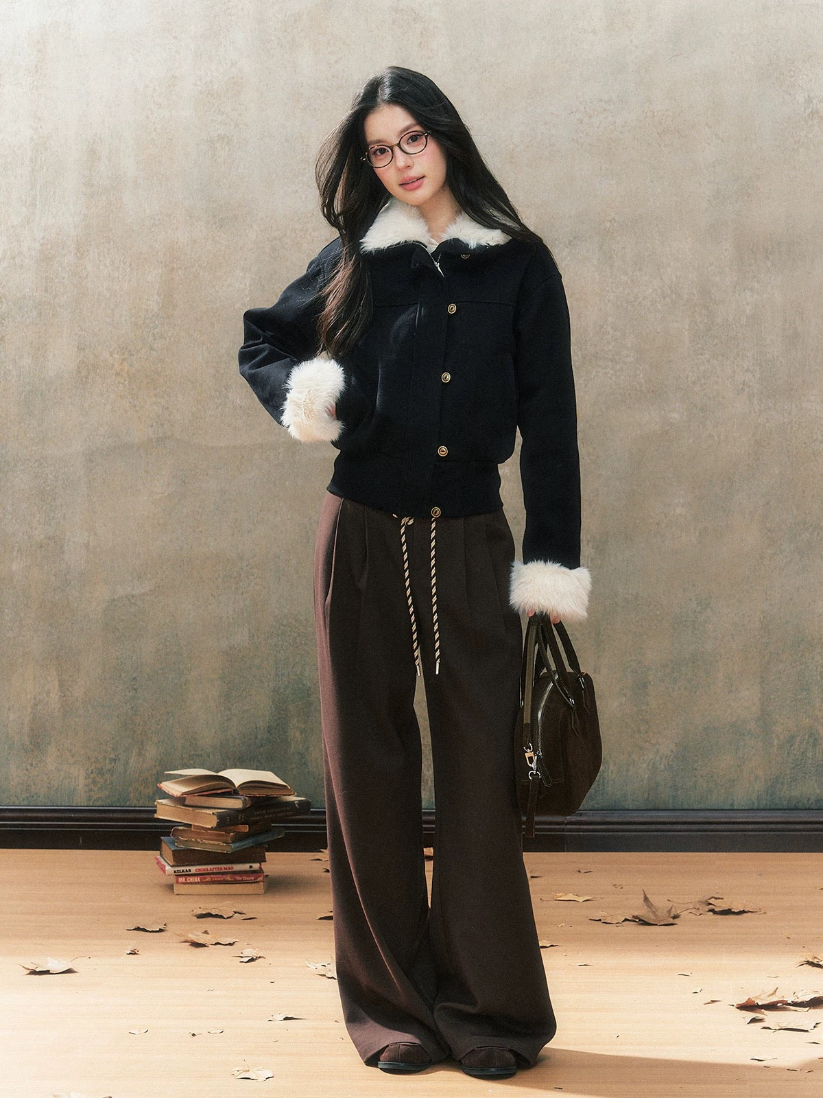 7Shiftin Original Design Autumn/Winter New Black Slim Fit Fur Jacket/Short Top for Women