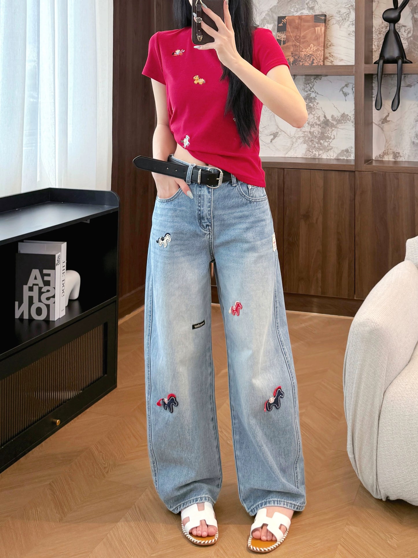 Blue cartoon embroidered high-waisted wide-leg jeans for women, new summer 2026 style, super cute and versatile straight leg pants.