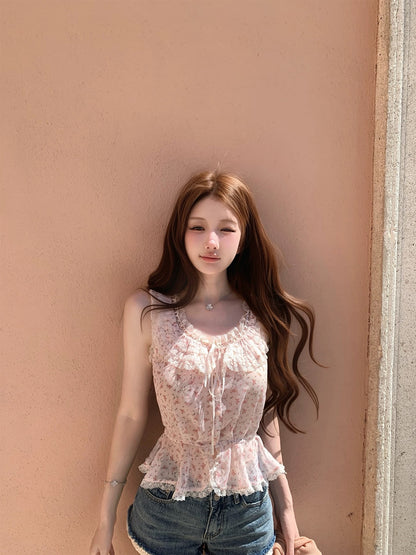 Bigking "Soft-Glow Veiled Lace" Sleeveless Chiffon Blouse – A Waist-Cinched Top with Delicate Lace Trim for an Innocent-Yet-Alluring Look