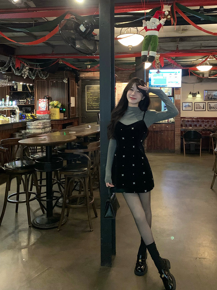Pleasurable gray long-sleeved half-turtle collar bottoming shirt for women autumn and winter new high-end slim sexy inner top