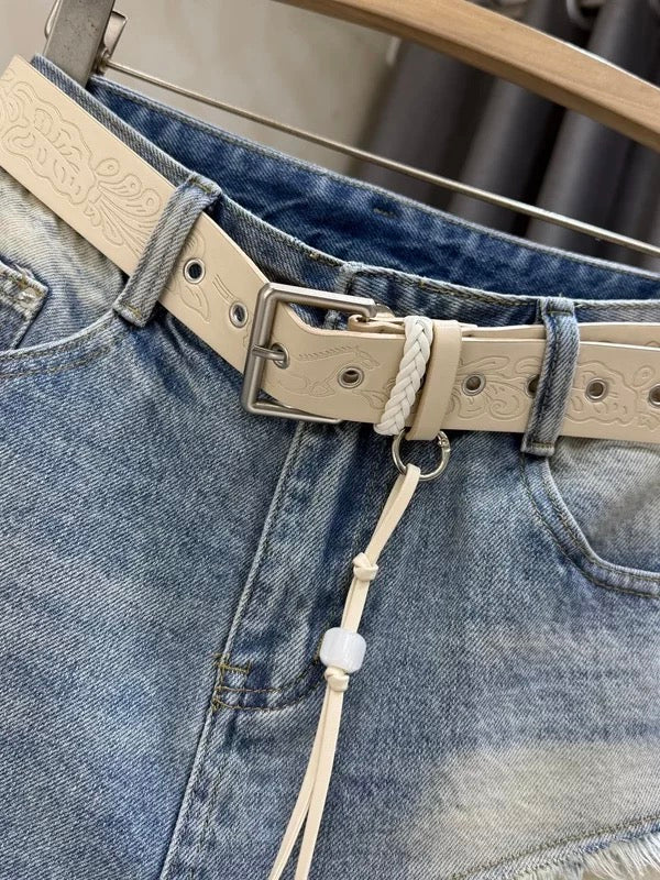 Unique design, asymmetrical denim midi skirt, high-waisted, lace-trimmed, fashionable and trendy short skirt.