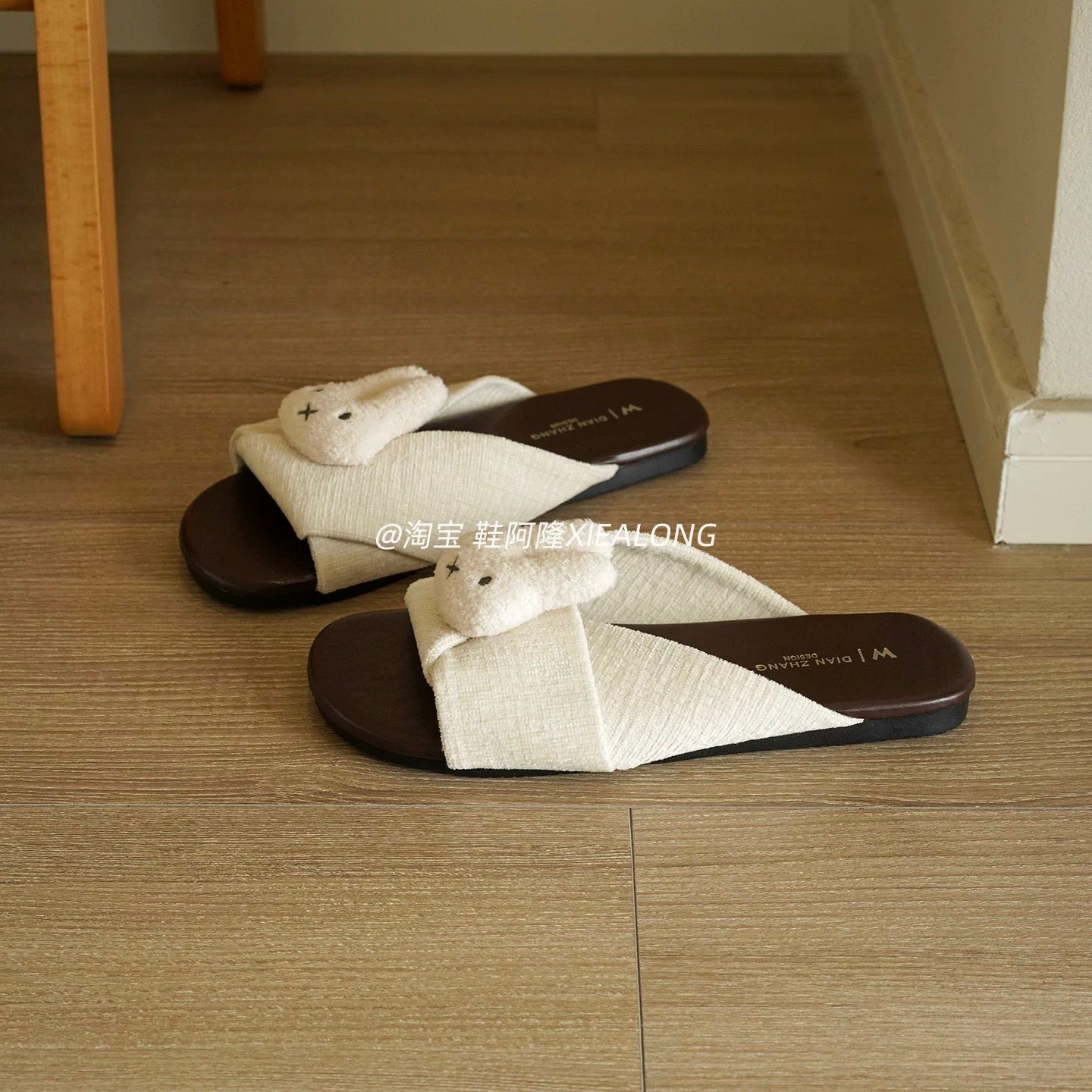 Cute Cartoon Rabbit Women's Flat Slide Sandals – 2026 Summer New Casual, Soft & Adorable Style for Vacation and Beachwear