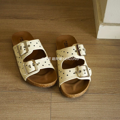 French-style polka-dot double-strap Birkenstock-style slides for women; thick-soled, suitable for outdoor wear; new casual slip-on sandals for Summer 2026.