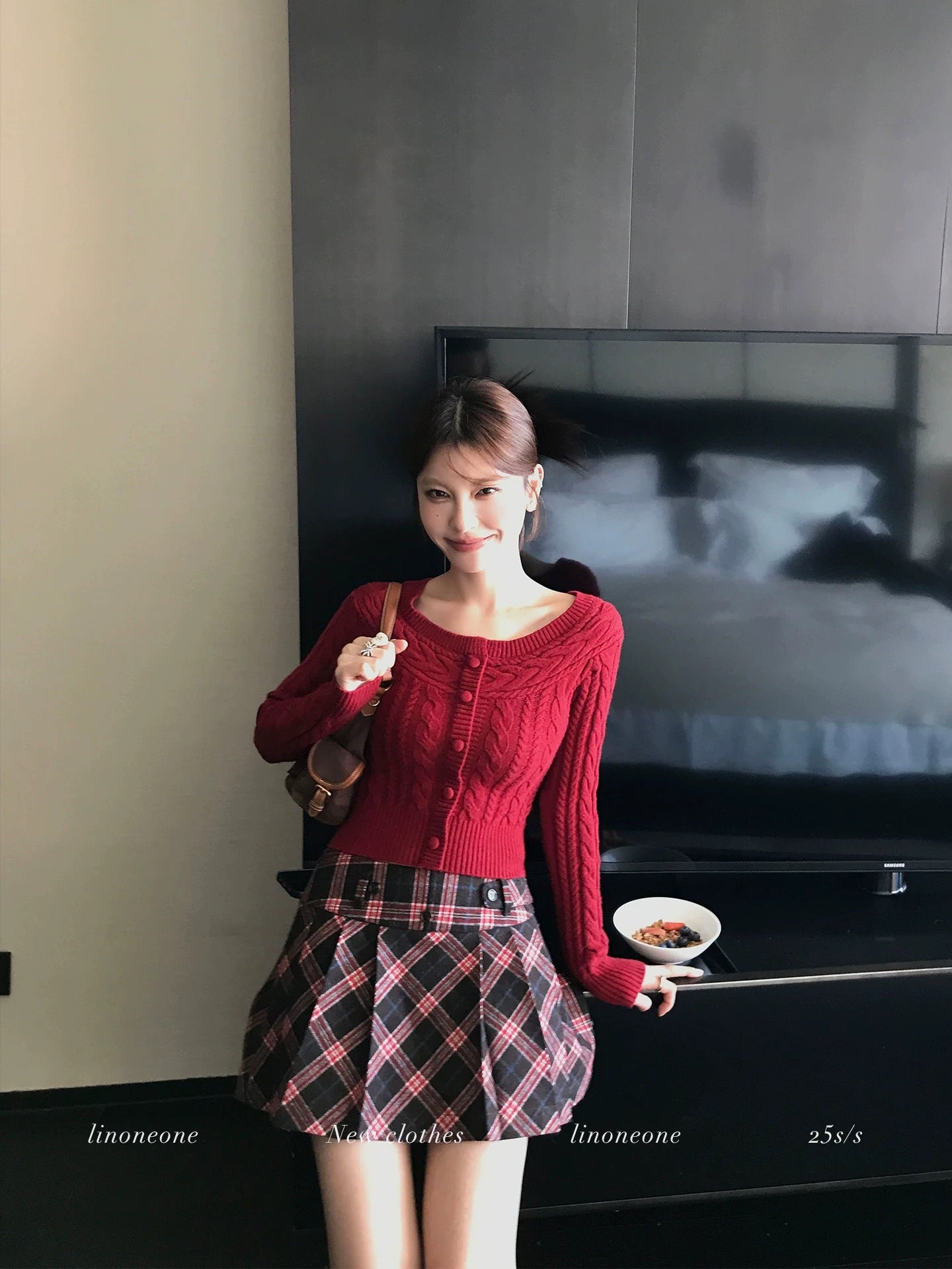 LINONEONE Relaxed Diary: Round Neck Off-Shoulder 3D Cable Knit Long-Sleeve Sweater - Christmas & New Year