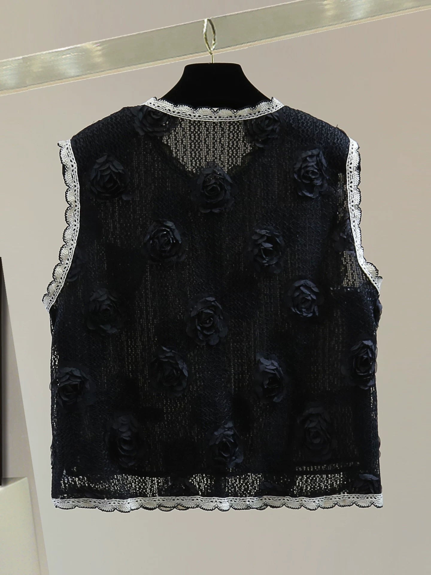 Lace contrast color round neck sleeveless vest vest summer Korean style high waist short heavy embroidery straight shirt