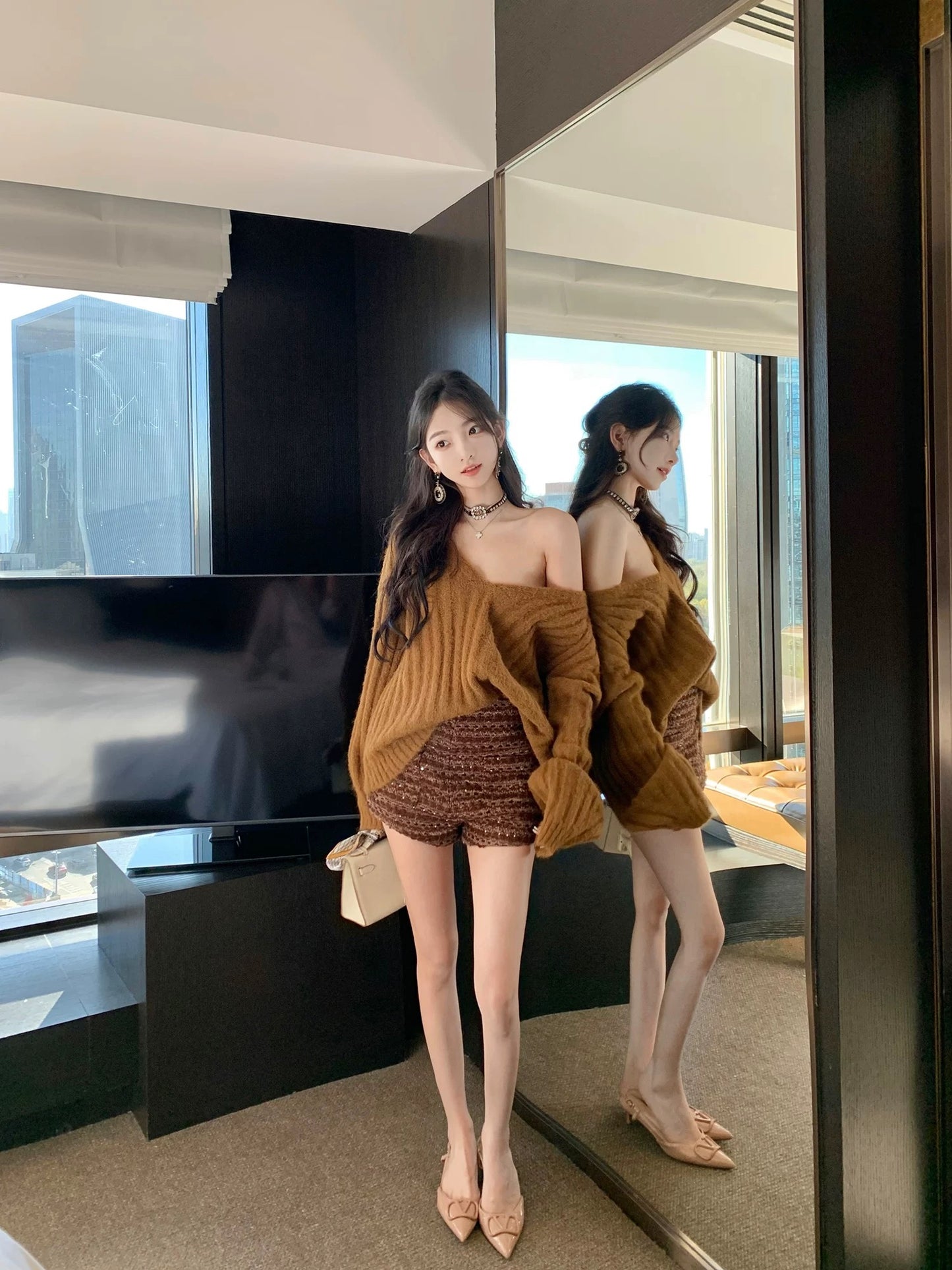 J11 Studio/Lazy, airy V-neck, loose and versatile, covering the flesh, making the body slimmer, and not picking up the figure, sweater for women