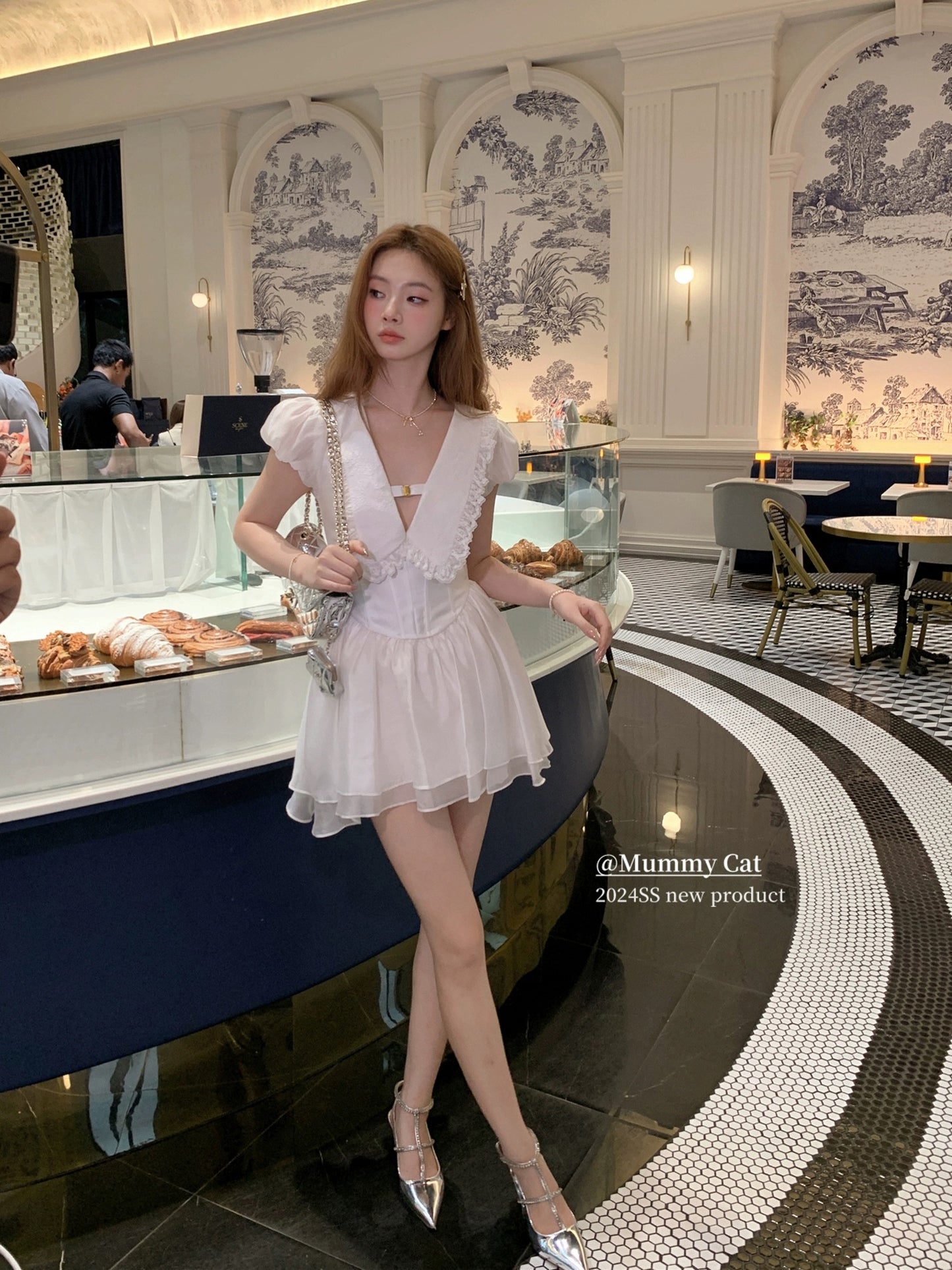 Mummy Cat lays eggs [Suzuki Hanekawa] Exquisite v-neck large lapel puff sleeve short dress