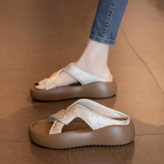 Women's summer sandals, 2026 new style, thick-soled casual beach sandals, slip-on fashion, maternity flip-flops