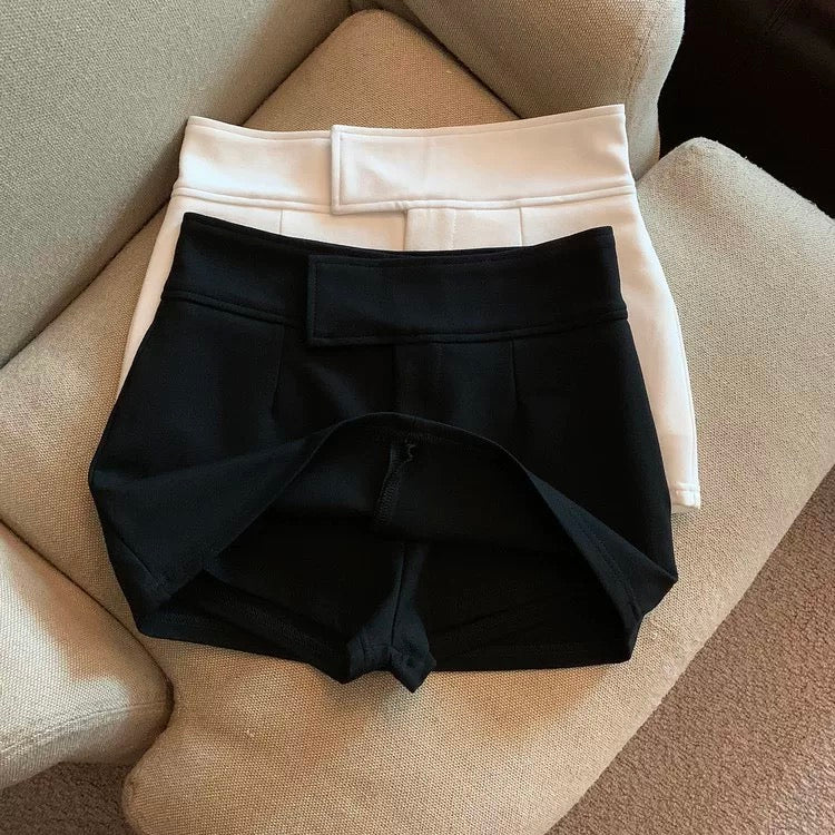 Jade Closet direct store recommendation ~ high-end pure desire style hot girl anti-exposure high waist fashionable half-length pants skirt