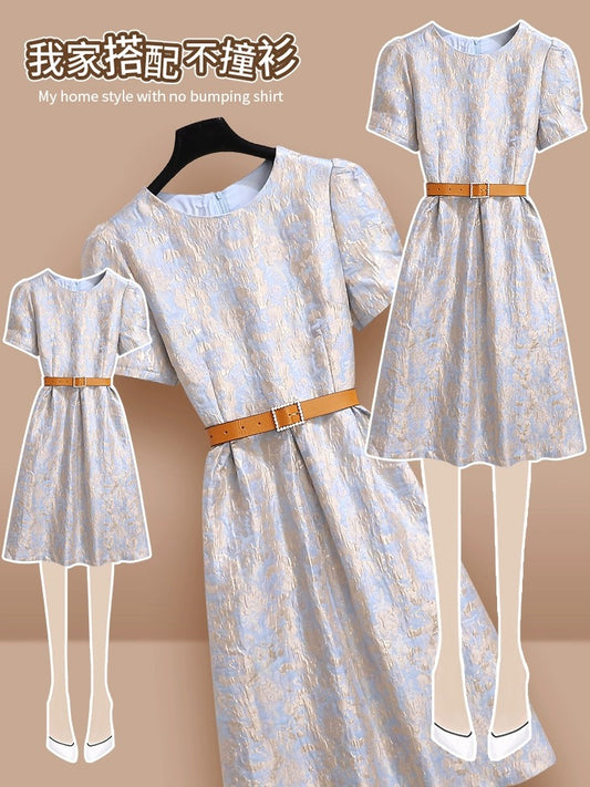 Xiaoxiangfeng dress women's summer 2024 new temperament waist slimming design high-end exquisite light luxury skirt
