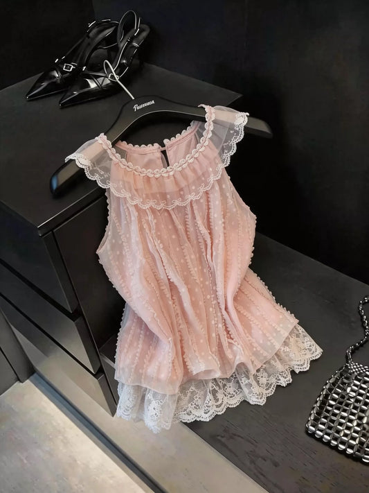 Guangzhou Shisanhang French-style chic halter-neck camisole with lace paneling and a ruffled hem.