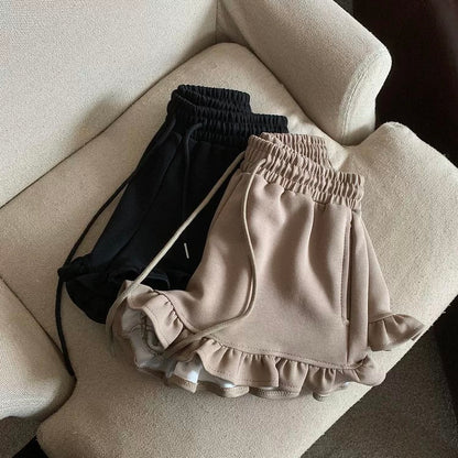 Jade Closet direct store recommendation ~ Medela pure desire style sweet hot girl wooden ear edge elastic waist wide leg shorts