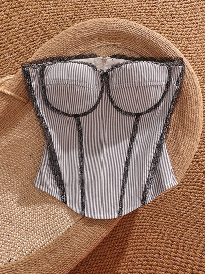Striped chic lace-trimmed strapless tank top for women, off-the-shoulder style, can be worn alone or layered, fitted waist, short and sexy top.