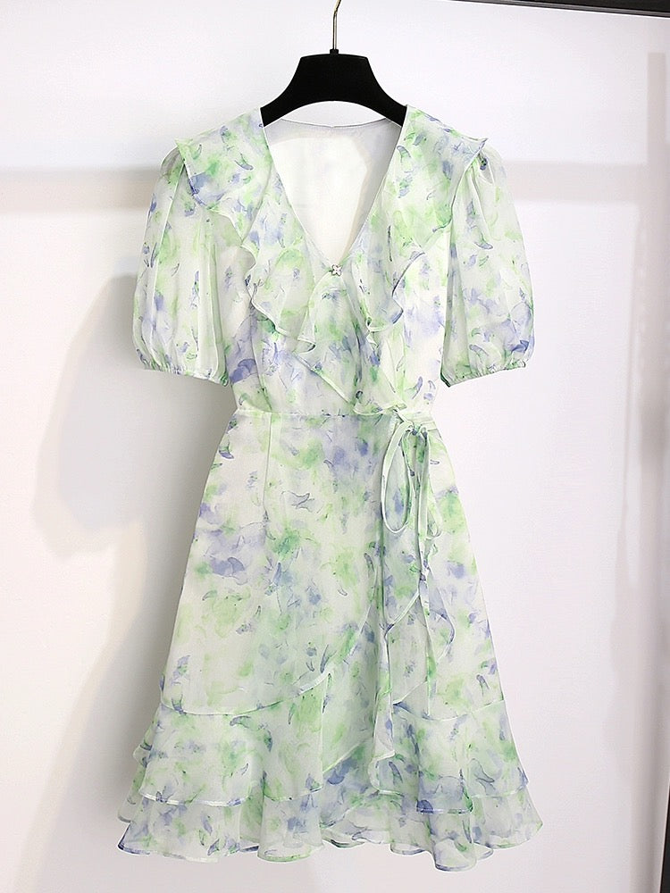 Chiffon floral dress 2024 new women's summer French style fresh temperament slim green skirt