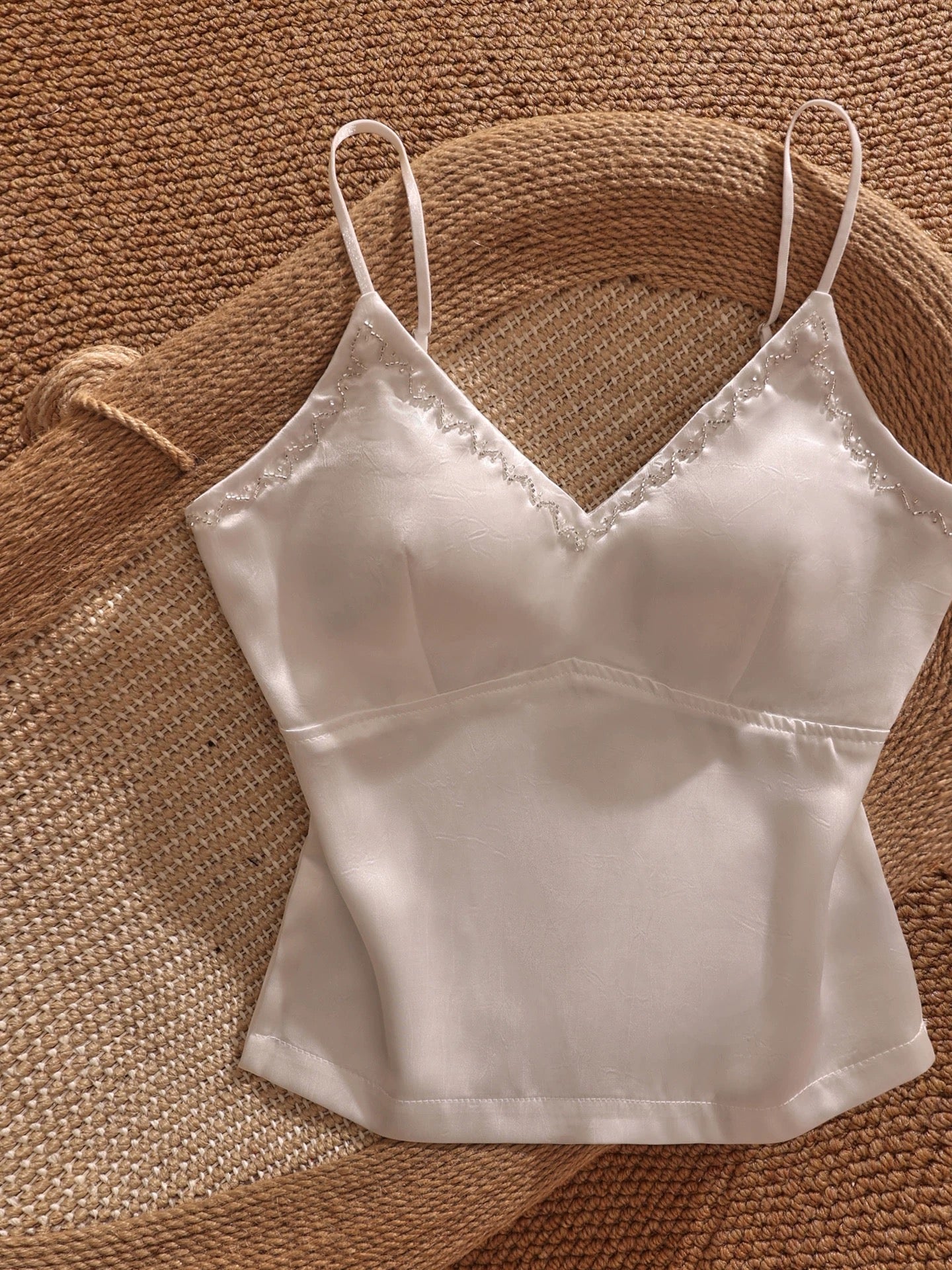 French-style sexy satin camisole tank top, women's inner and outer wear, short style with bra padding, slimming and versatile strapless top