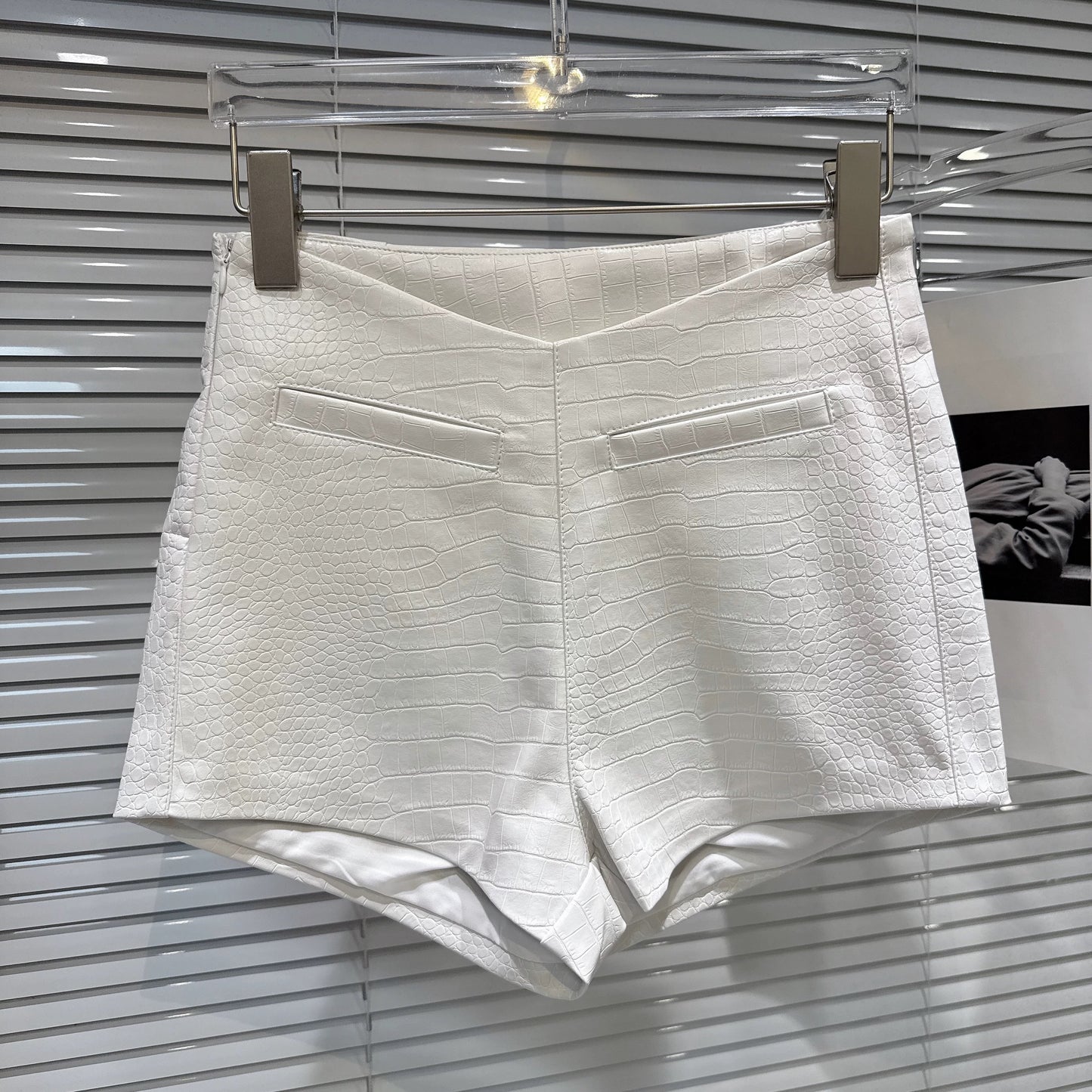 Popular 2025 Autumn New Street Style Hot Girl V-Shaped Waistband Pocket Crocodile Texture PU Leather Pants/Shorts